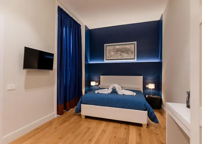 Piazza San Domenico Luxury Гостевой дом Неаполь