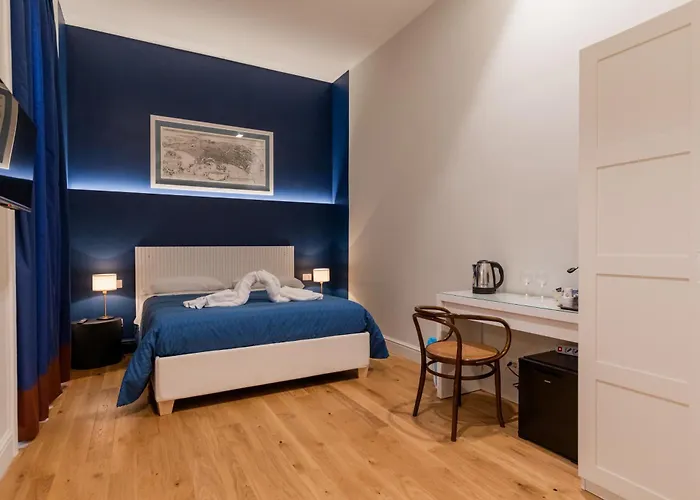 Piazza San Domenico Luxury 3* Неаполь