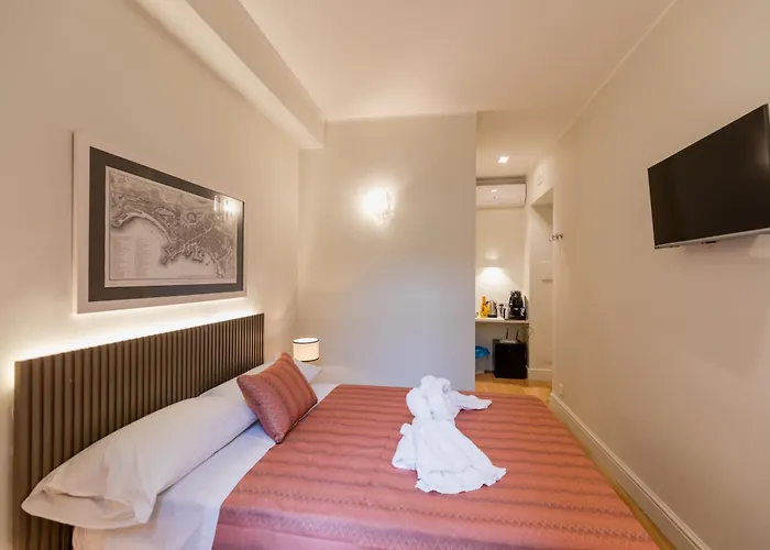 Piazza San Domenico Luxury 3* Неаполь