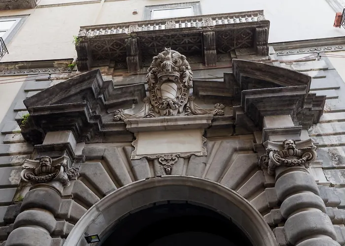 Piazza San Domenico Luxury Неаполь