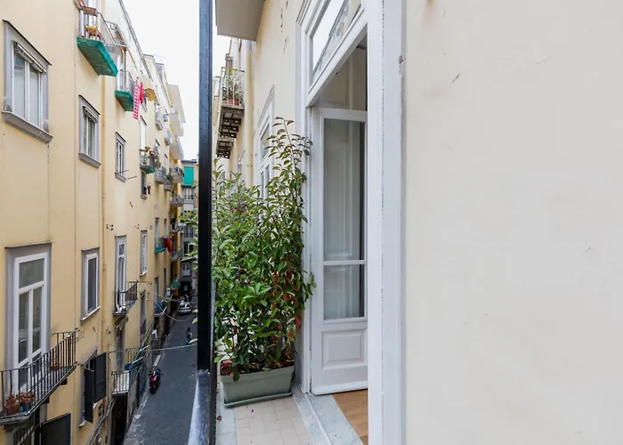 Piazza San Domenico Luxury Гостевой дом Неаполь