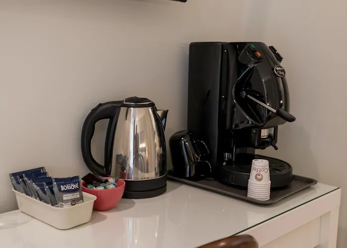 Piazza San Domenico Luxury Гостевой дом Неаполь