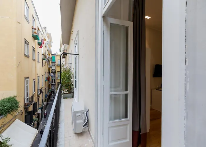 Piazza San Domenico Luxury Неаполь