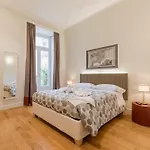 Piazza San Domenico Luxury 4*