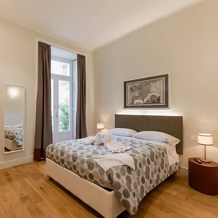 Piazza San Domenico Luxury ゲストハウス ナポリ