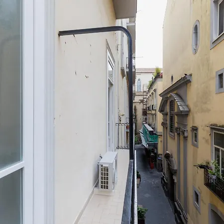 Piazza San Domenico Luxury 4* ナポリ