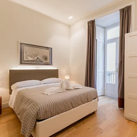 Piazza San Domenico Luxury ゲストハウス 4*